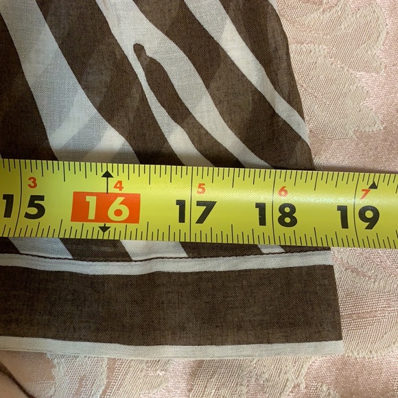 MICHAEL KORS SZ 6 BLOUSE.ANIMAL PRINT. New - Picture 12 of 12